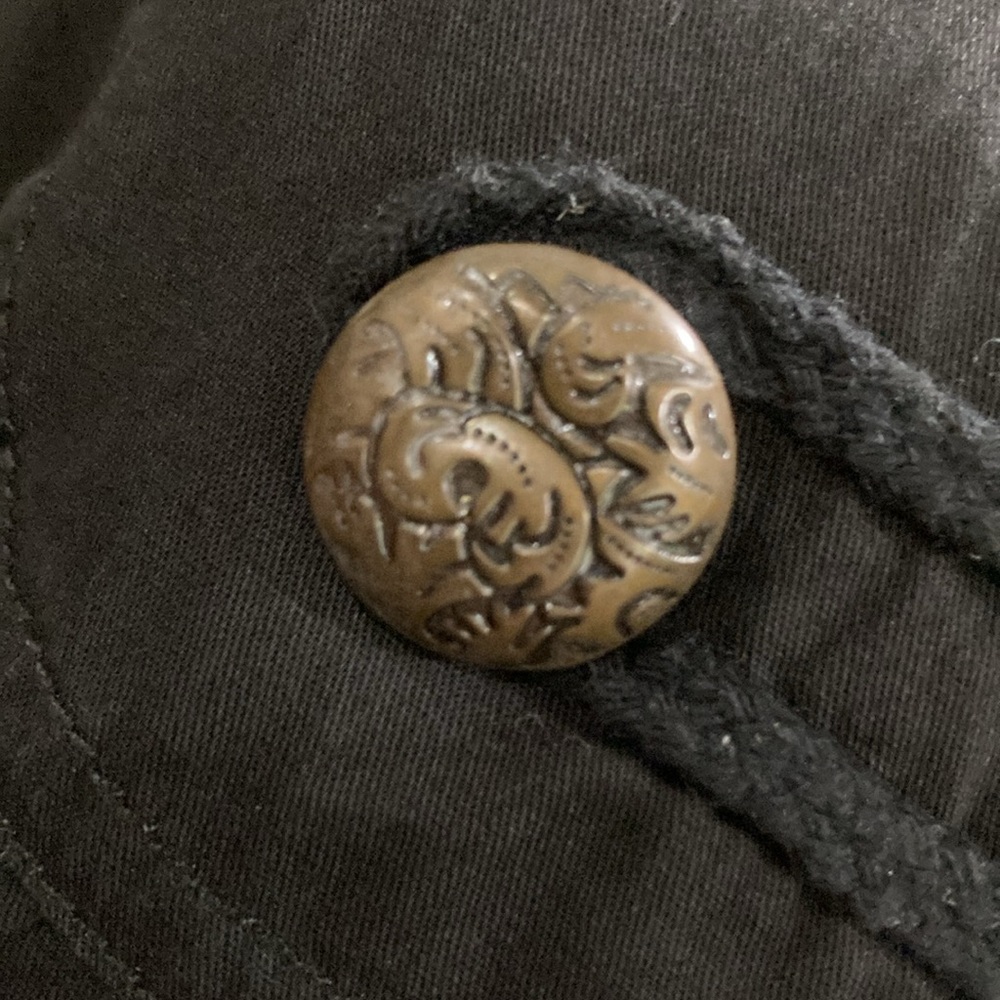 Calvary Top - image 2